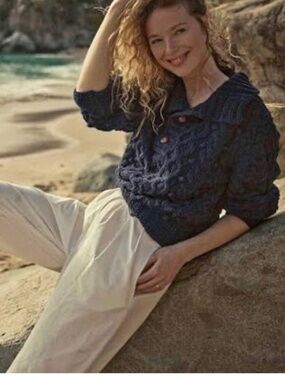 ISO!! Doen Nuage Sweater